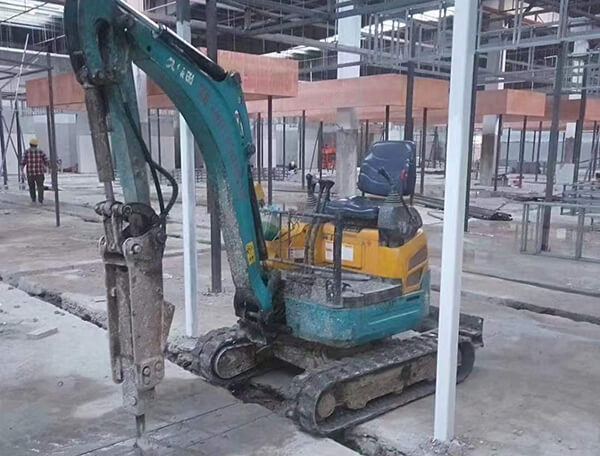 久保田小型挖機(圖1)